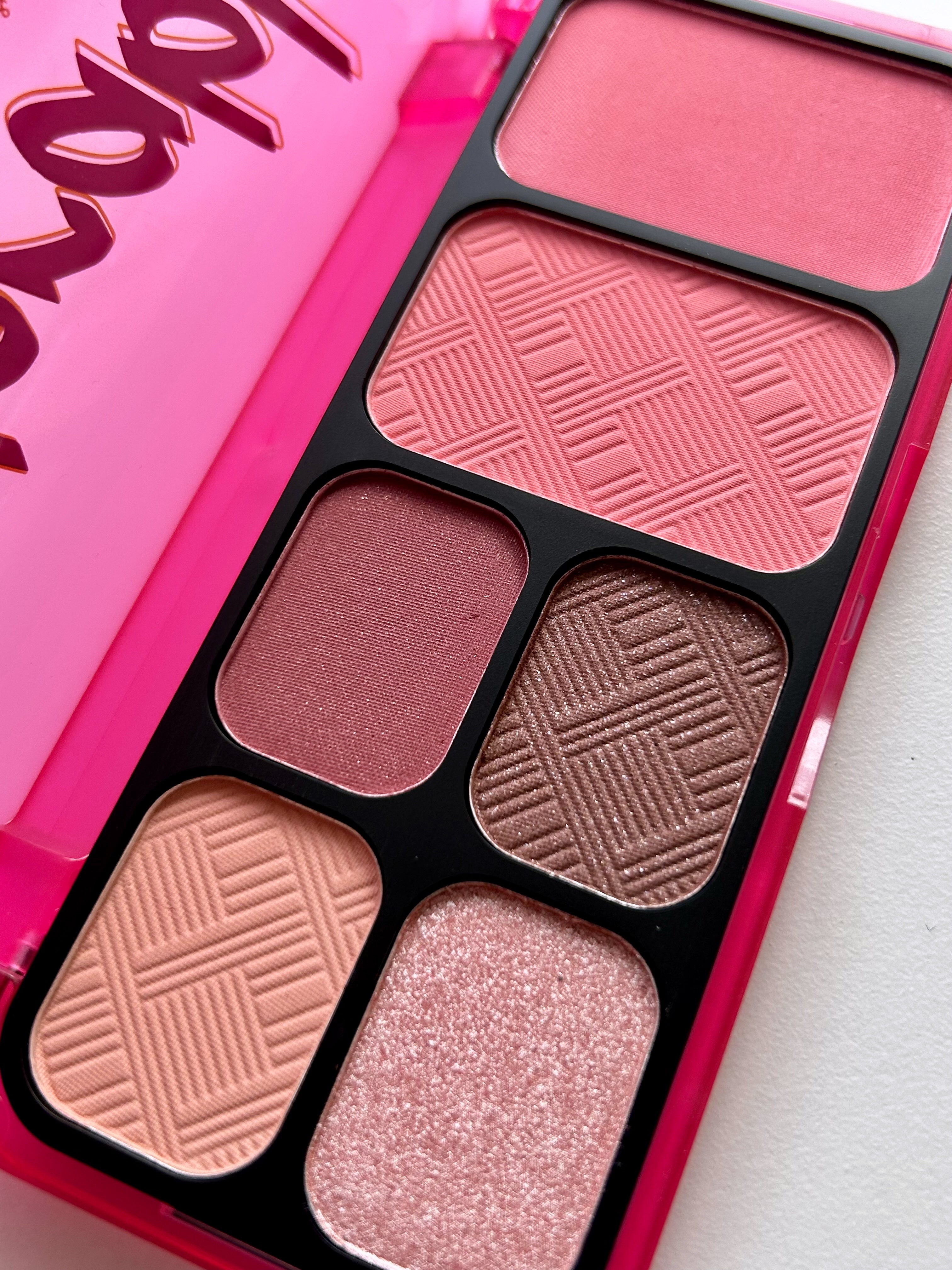 SAS - Adorable // Rubor + Sombras